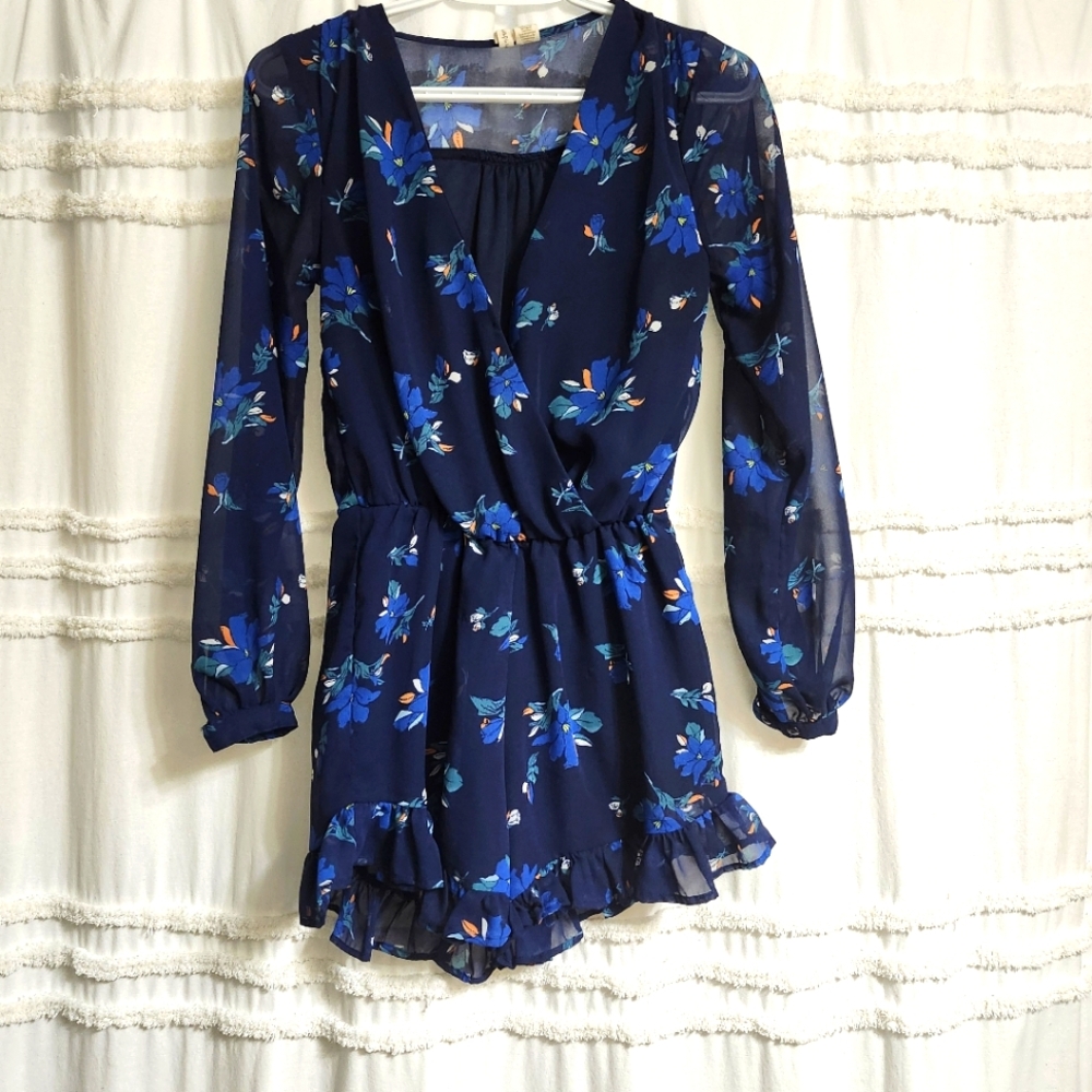 Japna Floral Romper. Size Small